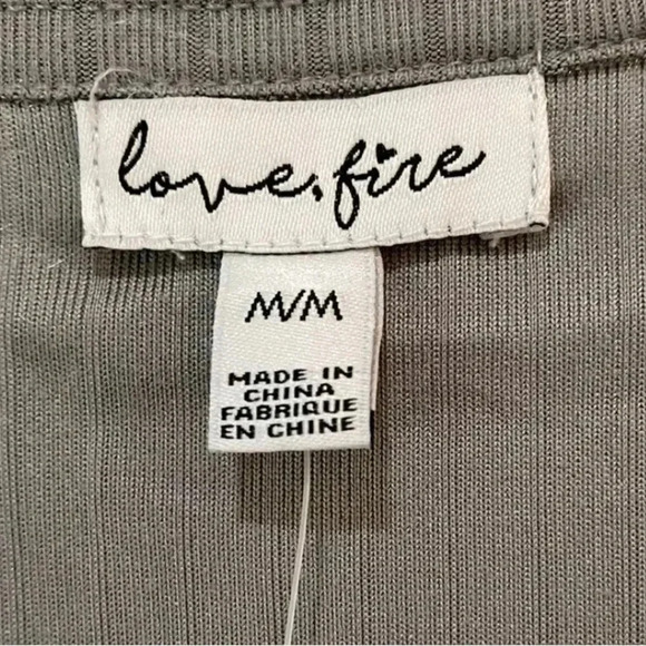 NWT LOVE FIRE Metal Notch Dark Gray Ribbed Bodysuit Sleeveless Ribbed Medium - Picture 7 of 9